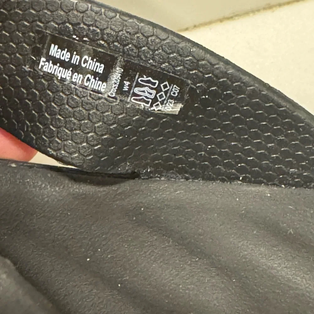 CROCS Getaway Platform Sandals Comfort-Focused Design